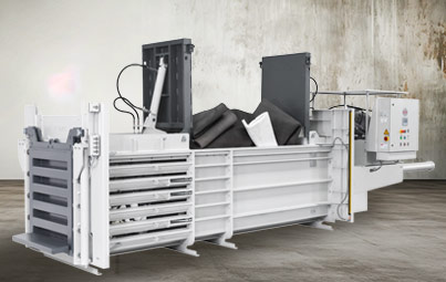 Horizontalballenpresse HSM HL 3521 befüllt mit Textilballen